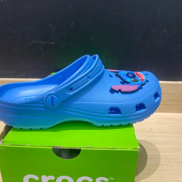 Stitch Crocs - Picture 4 of 4